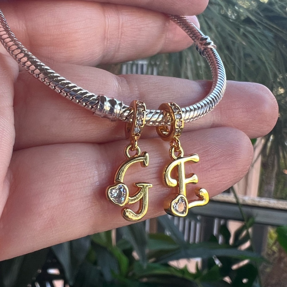 Letter E Charm (One Charm) - Picture 10 of 12